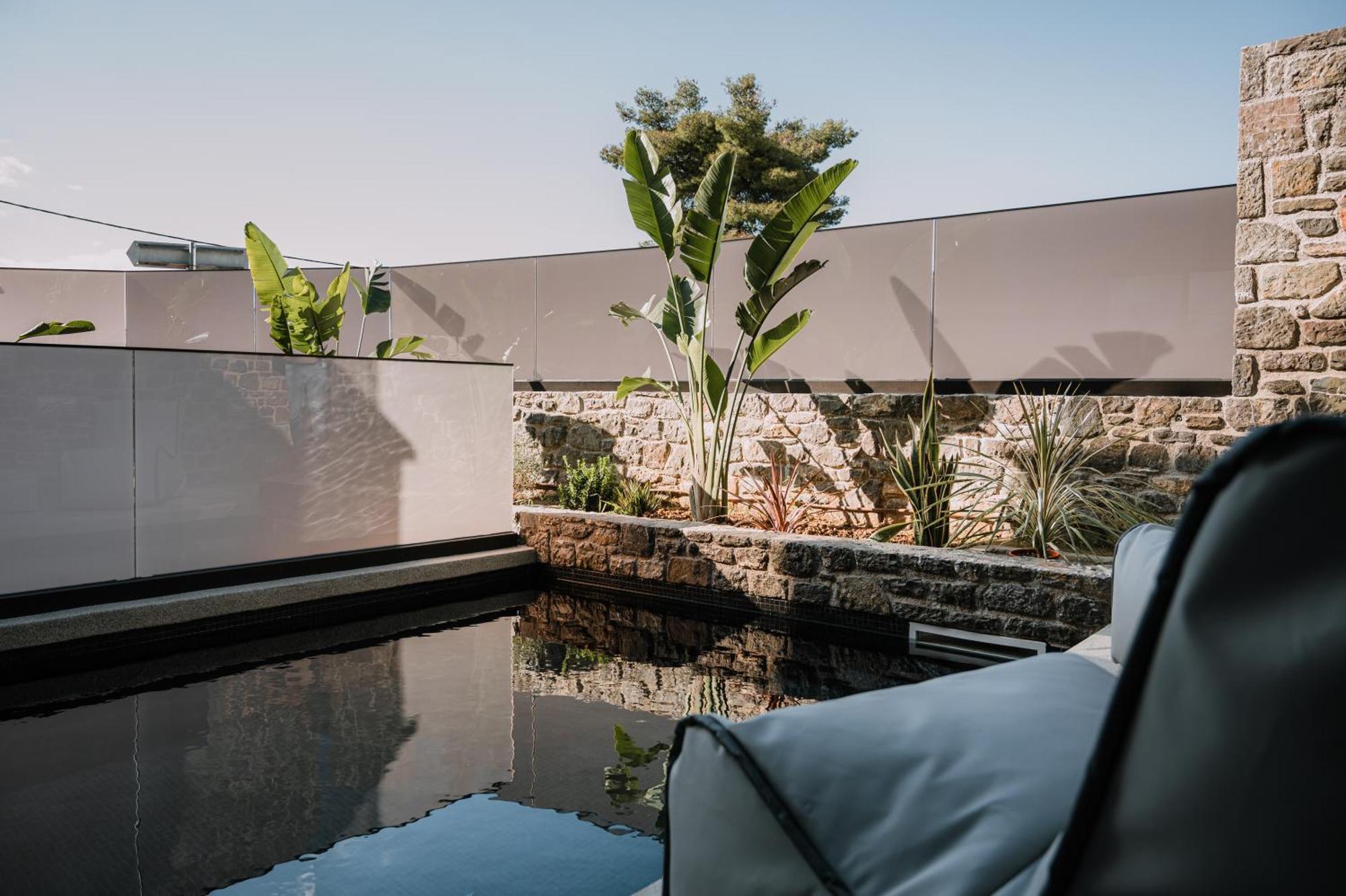 נאפפליו Opal Executive Suites מראה חיצוני תמונה