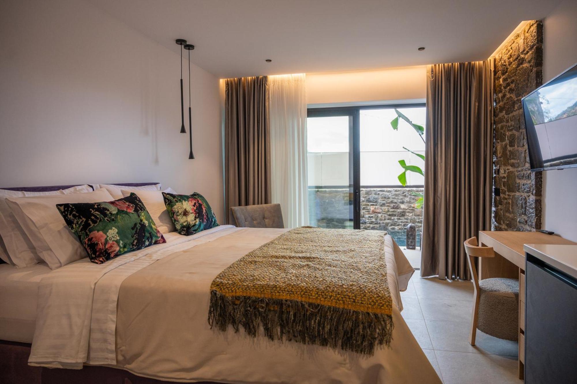 נאפפליו Opal Executive Suites מראה חיצוני תמונה